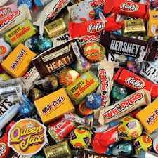 Ship candy packaging machine
